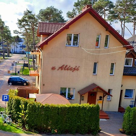 Dom Goscinny U Alicji Погожелица Экстерьер фото